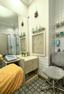 Trasovskaya salon 01 697x1024 1